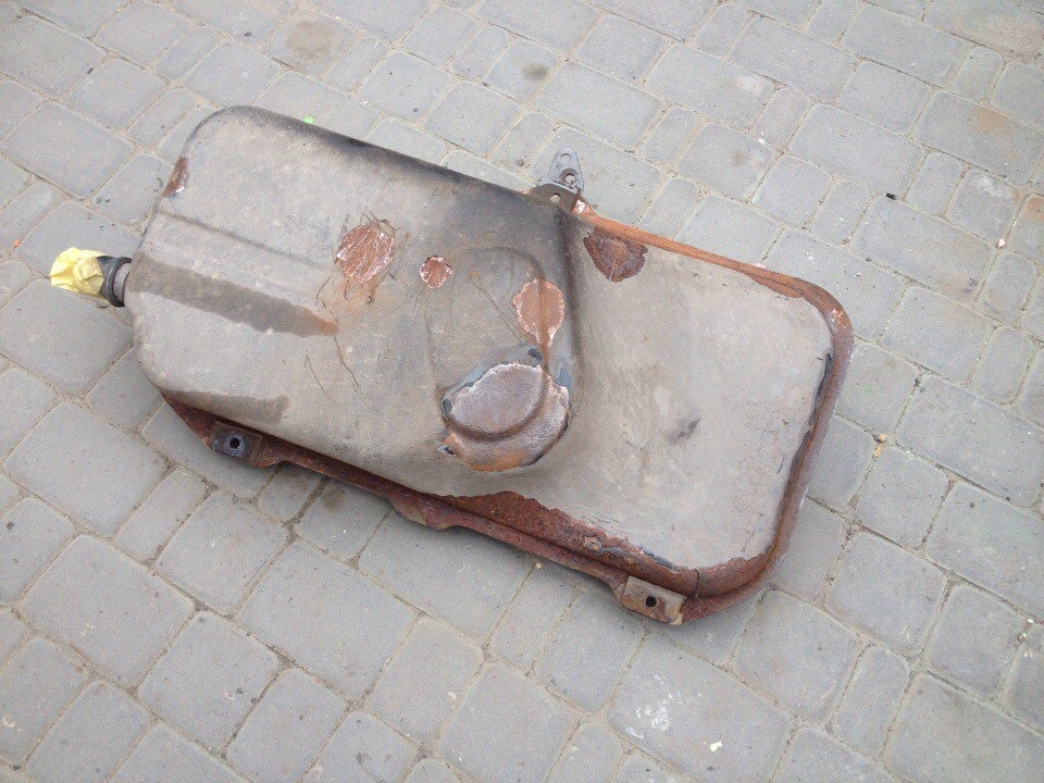 Сумний топивний бак) 1