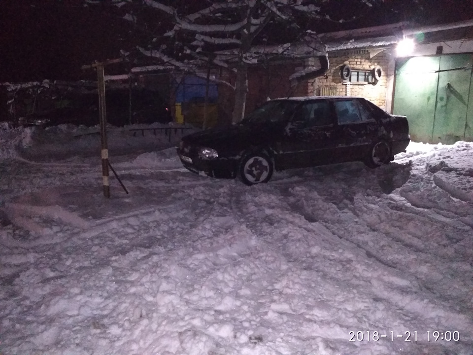 Другий День Снігу! Ура! 3