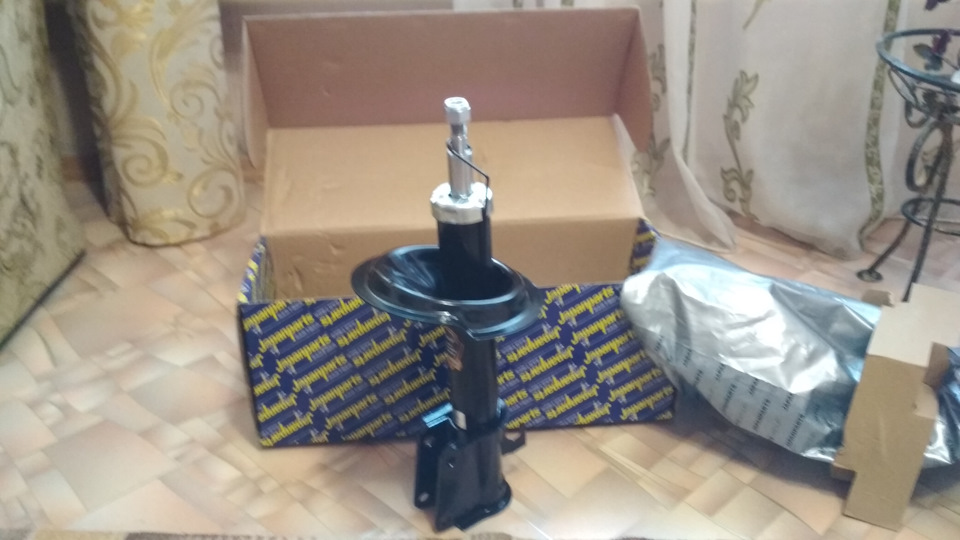Стійки передні 3
