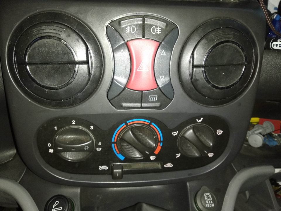 Fiat DOBLO трохи від родича Alfa-Romeo MITO до салону краси 5