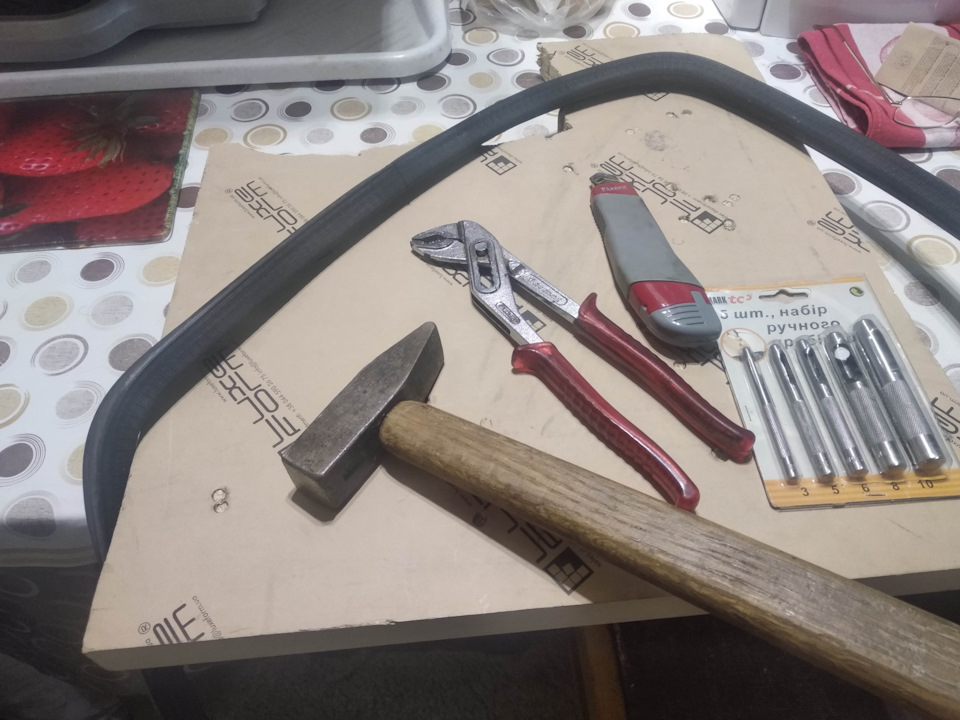 Fiat DOBLO ущільнювач капота Hand-Made а-ля — стоковий комплект Dust Zone kit 4