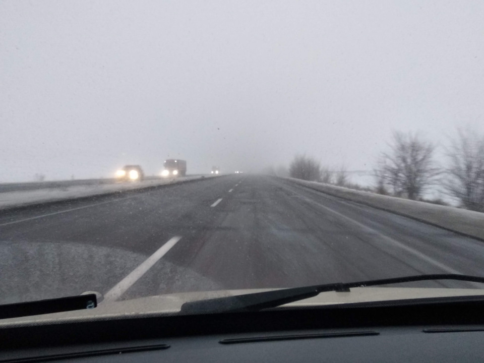Fiat DOBLO забіг скаженого собаки до Одеси і назад протягом дня 05/12/2018 року. Зледенілий смайлик на антені проситься в салон. 2