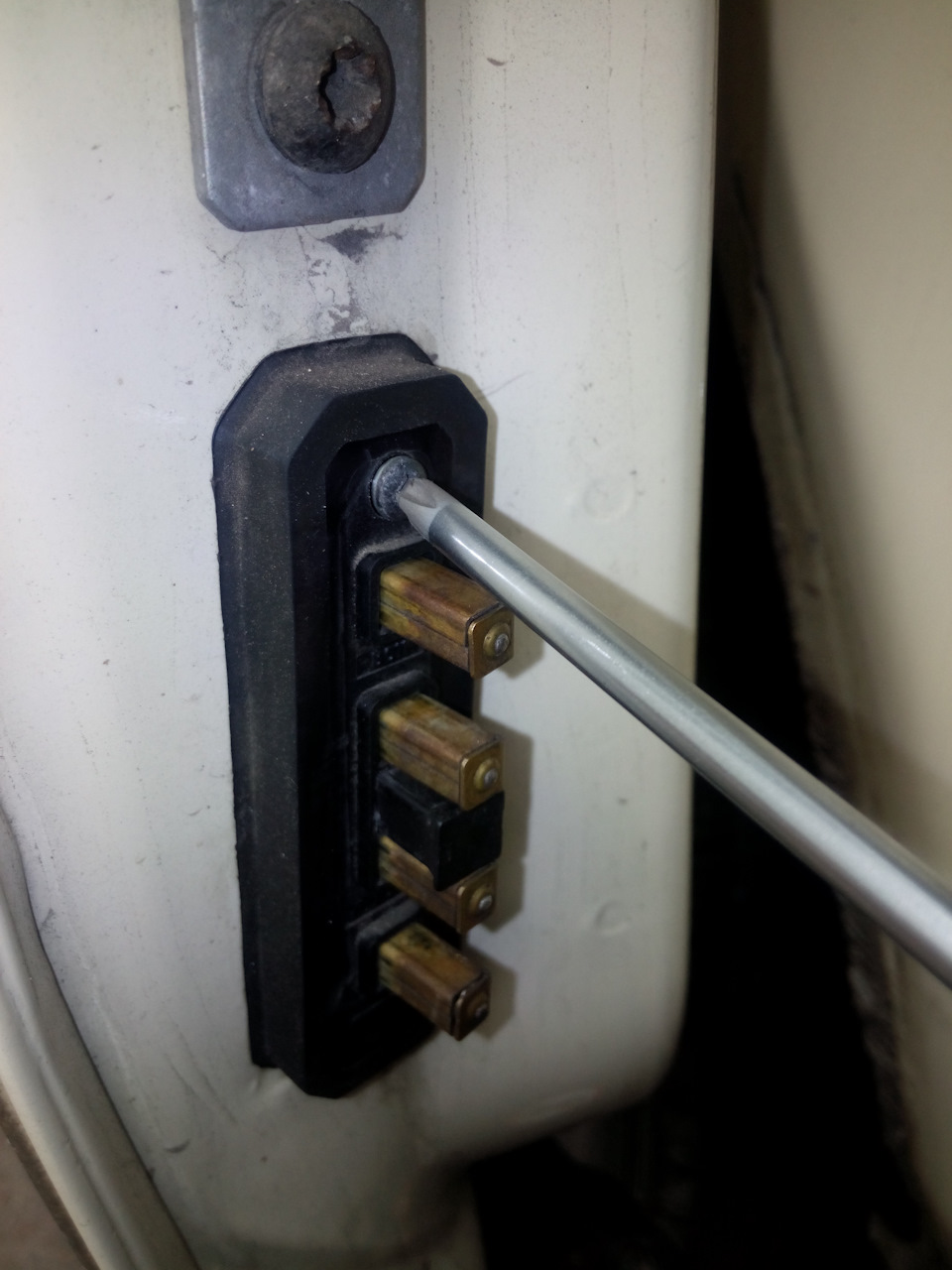 Контактна група розсувних дверей (контакті бічних зсувних дверей) 2