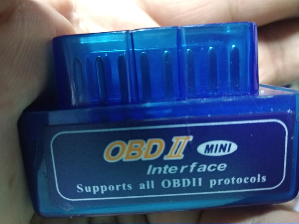 OBD сканер діагностики автомобіля по шині OBD2 з Bluetooth/Wi-Fi ELM327 адаптером 1