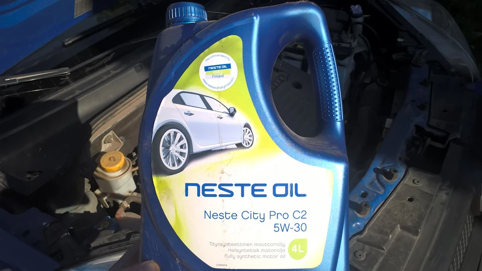 Заміна мастила в двигуні NESTE CITY PRO C2 5W-30