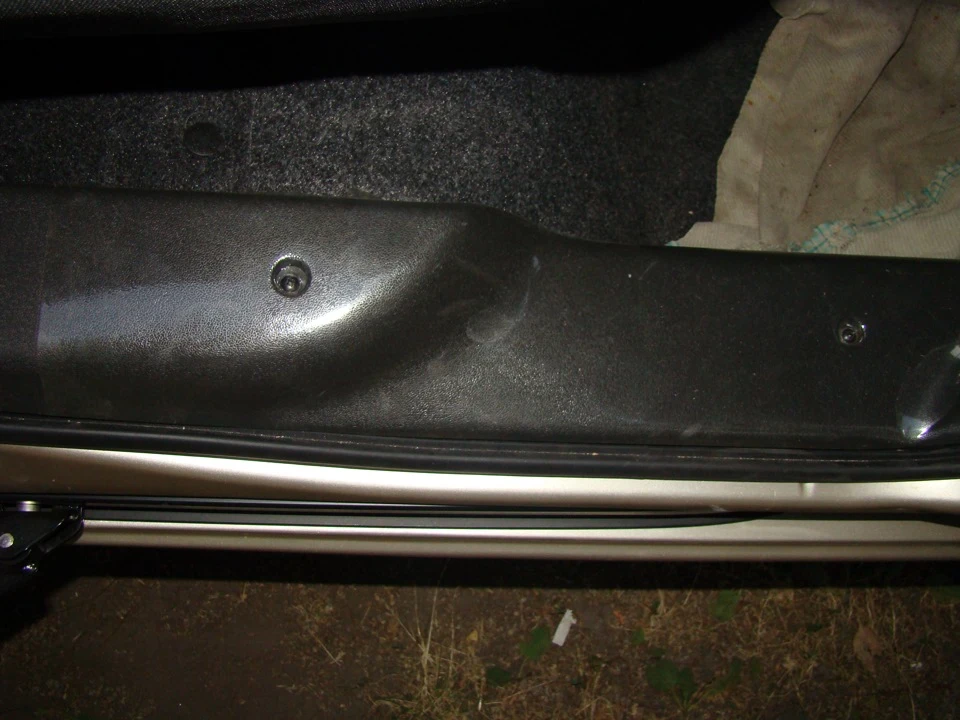 Акустика, магнітола, пороги.
