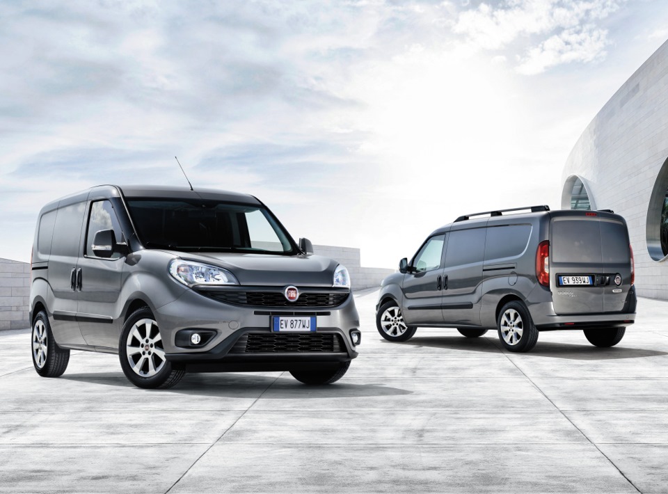Fiat Doblo Nuovo VS Ford Tourneo Connect 2013 1
