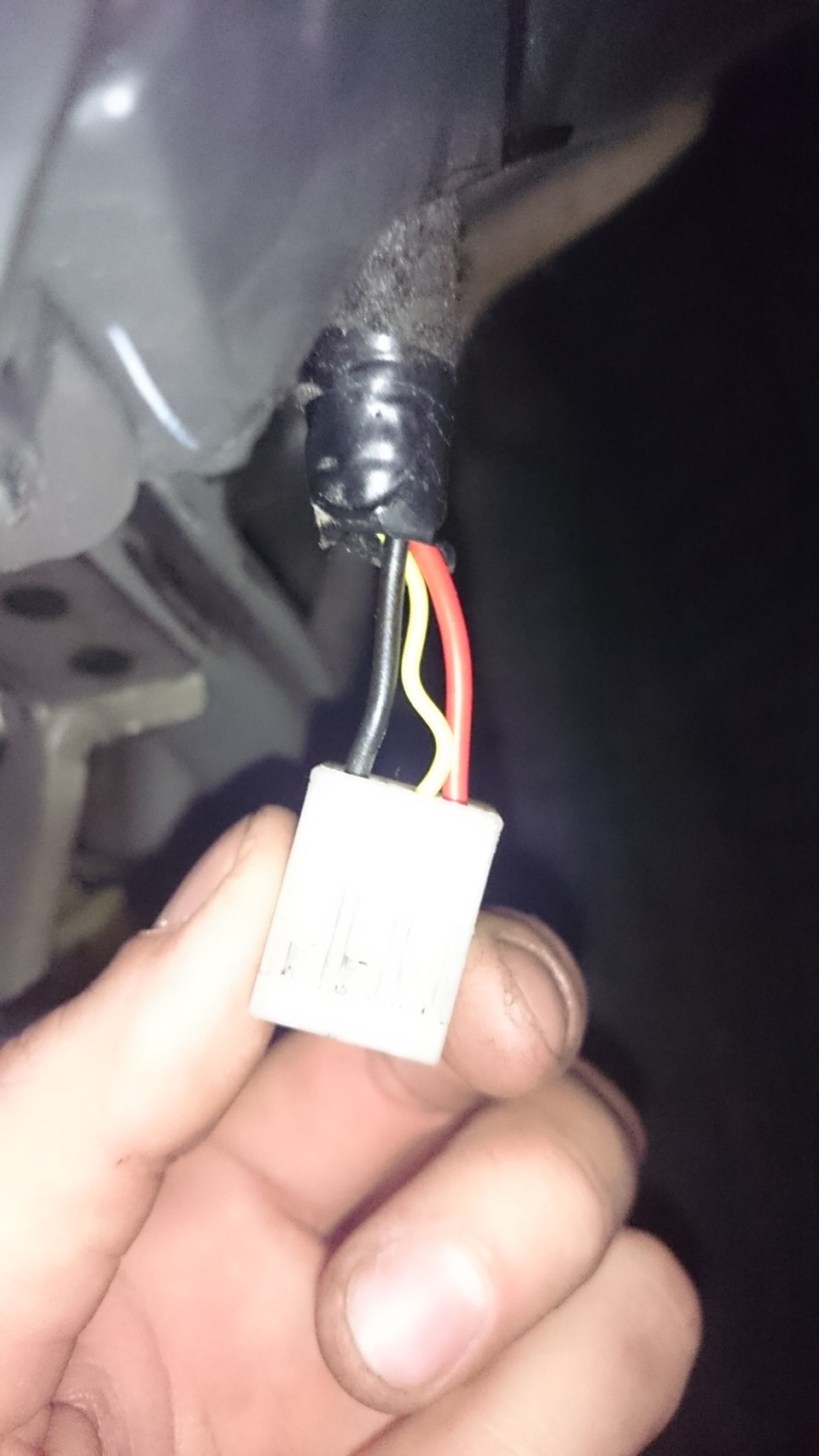 Посилання з Китаю (USB у прикурювач) 1