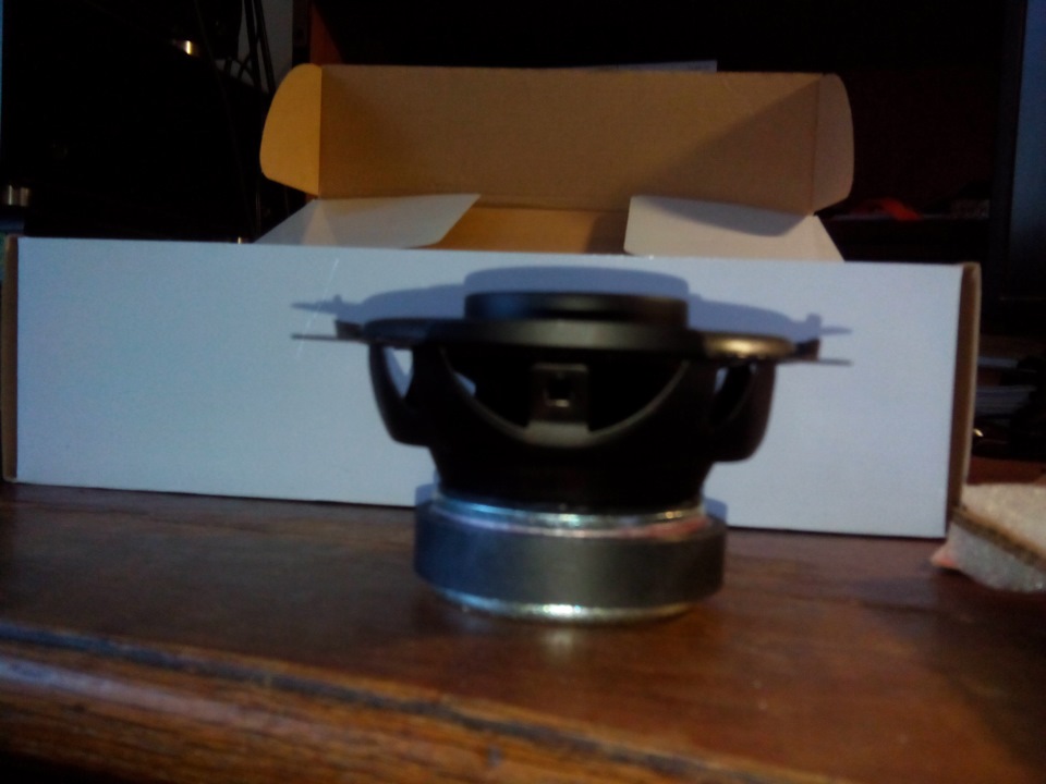 Акустика JBL CS-4 4 90 W у задні штатні місця 4