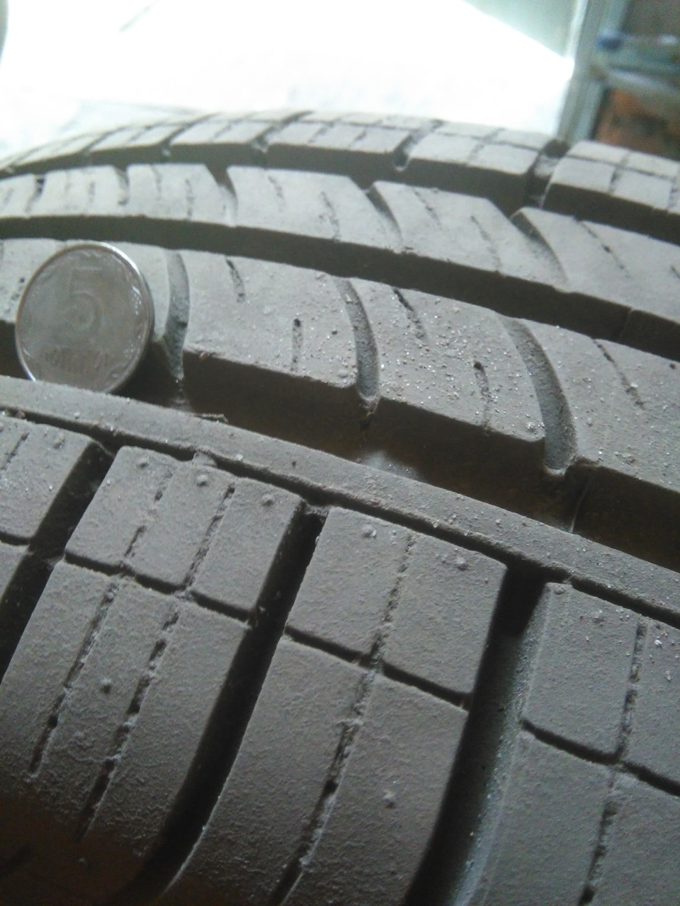 Продам гуму Pirelli185*65*92T 1