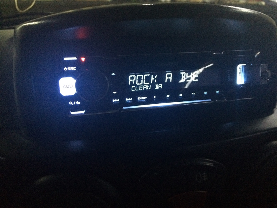 Заміна штатної автомагнітоли Blaupunkt 2