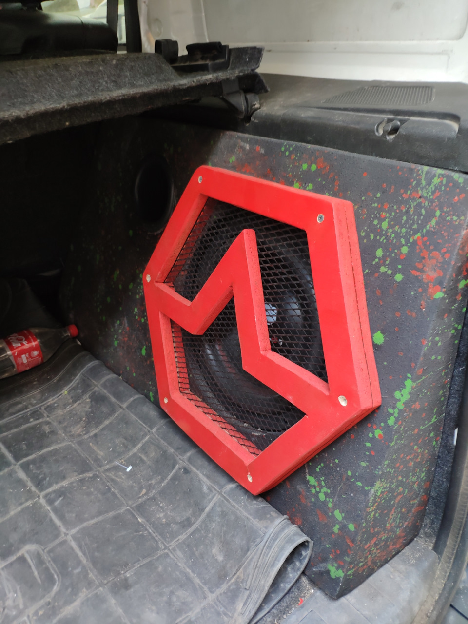 Продам короб стелс під 12 сабвуфер у fiat doblo 1