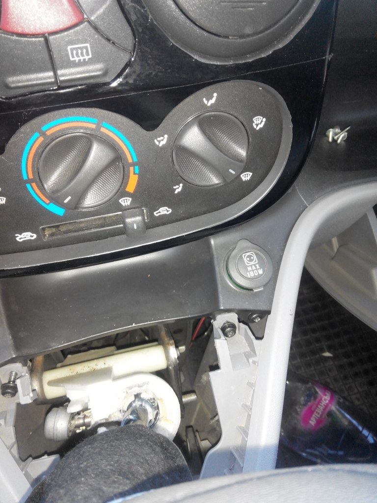 USB в прикурювач 1