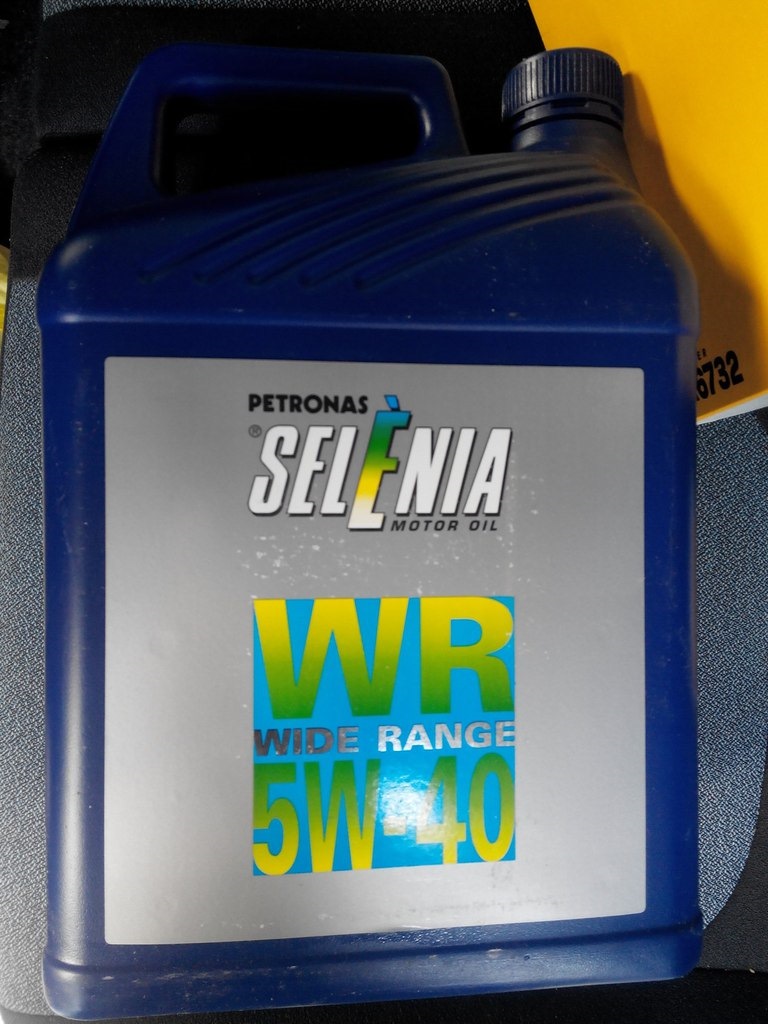 Заміна мастила та відгуки про Selenia 1