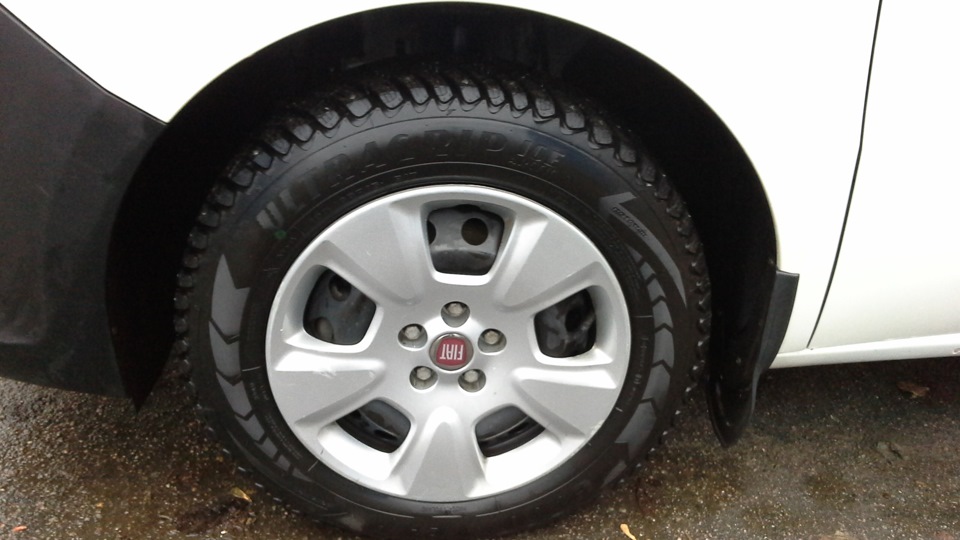 Зимова шипована гума GOODYEAR ULTRA GRIP ICE ARCTIC 1