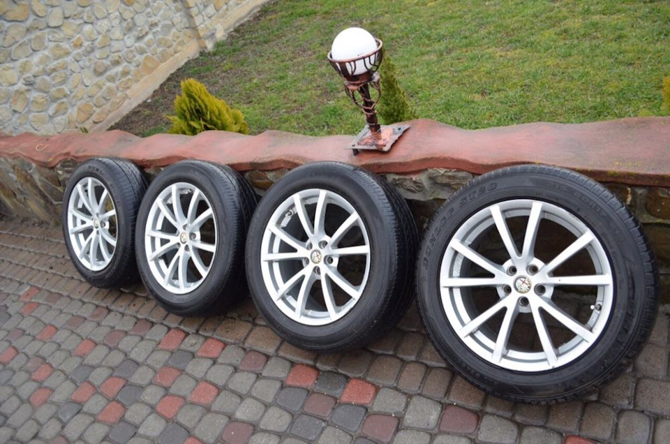 Продаю 5x98 R17 1
