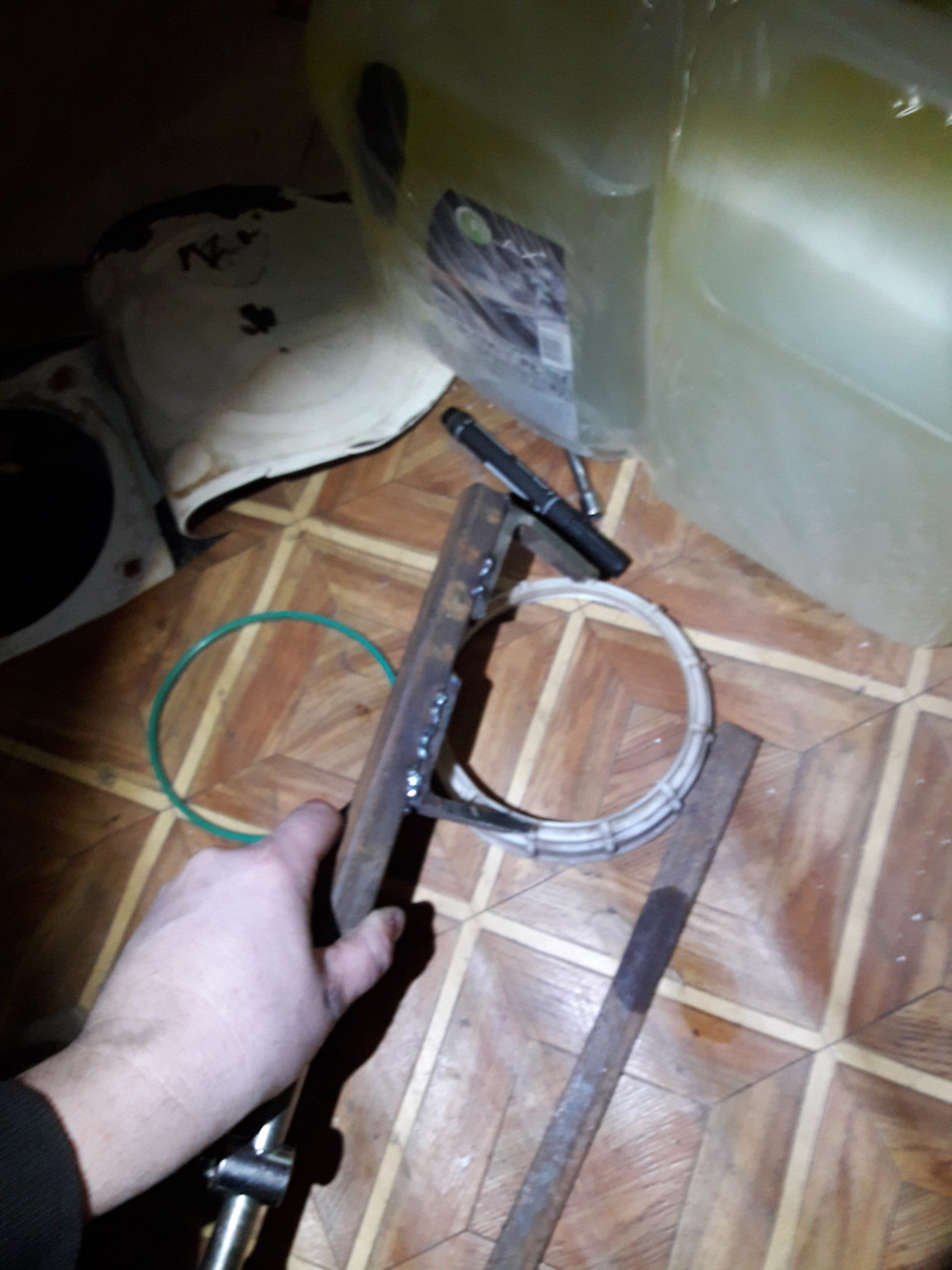 Погано заводиться вранці з 3-10 разів на бензині, паливний насос 3