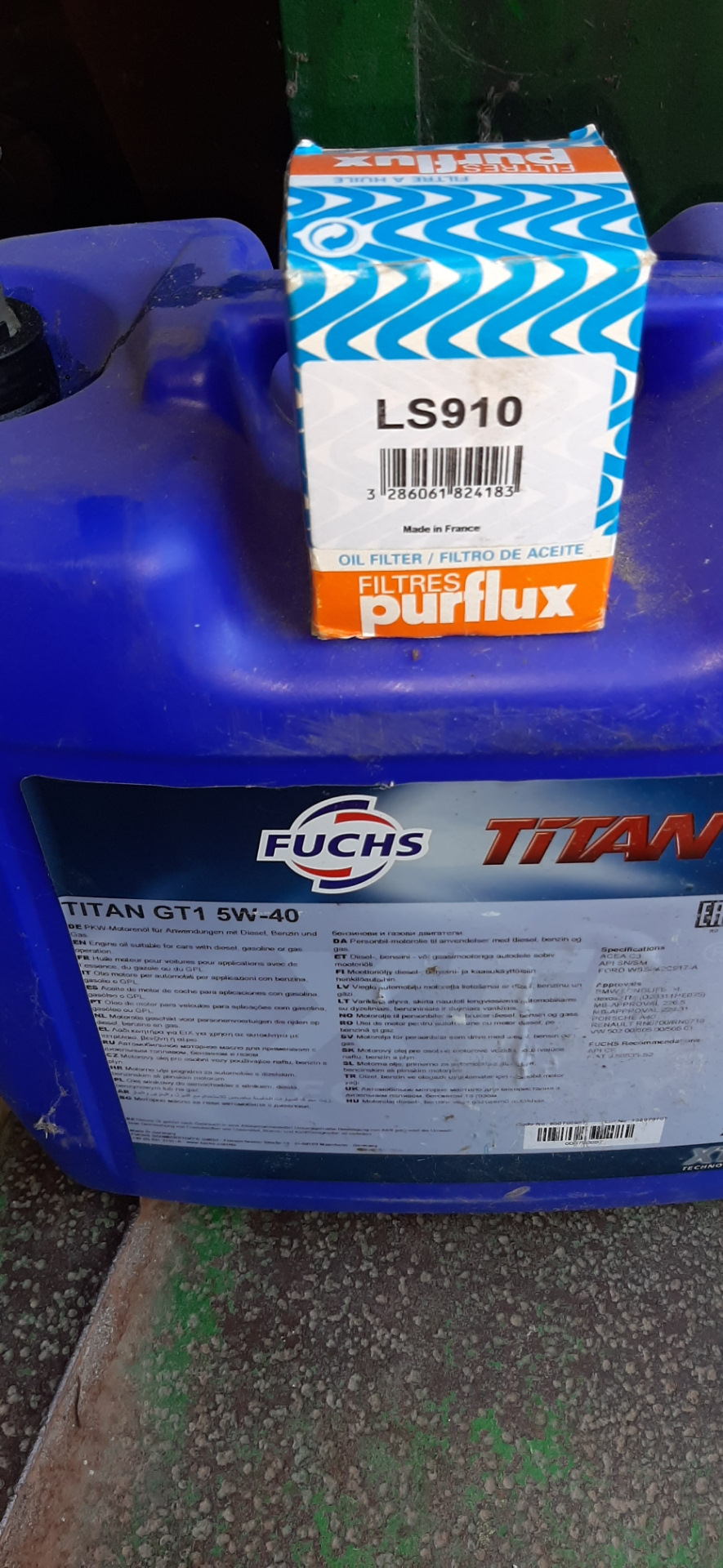 Заміна мастила Fuchs Titan GT1 5w40, Purflux LS910 1