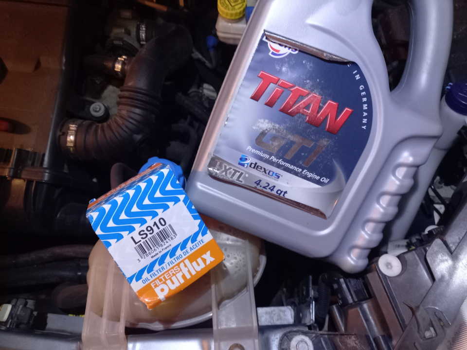 Заміна масла Titan GT1 5w40 фільтр LS910 2