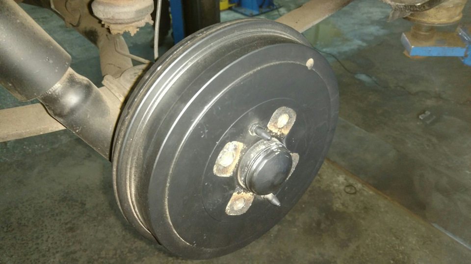 На саме дно, зазирни. 2