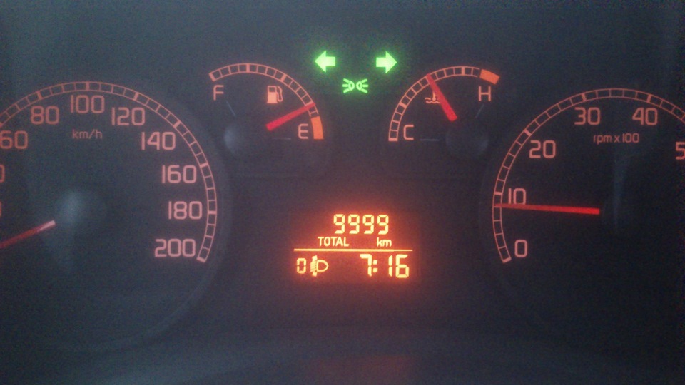 9999 км. 7 місяців політ нормальний. 1