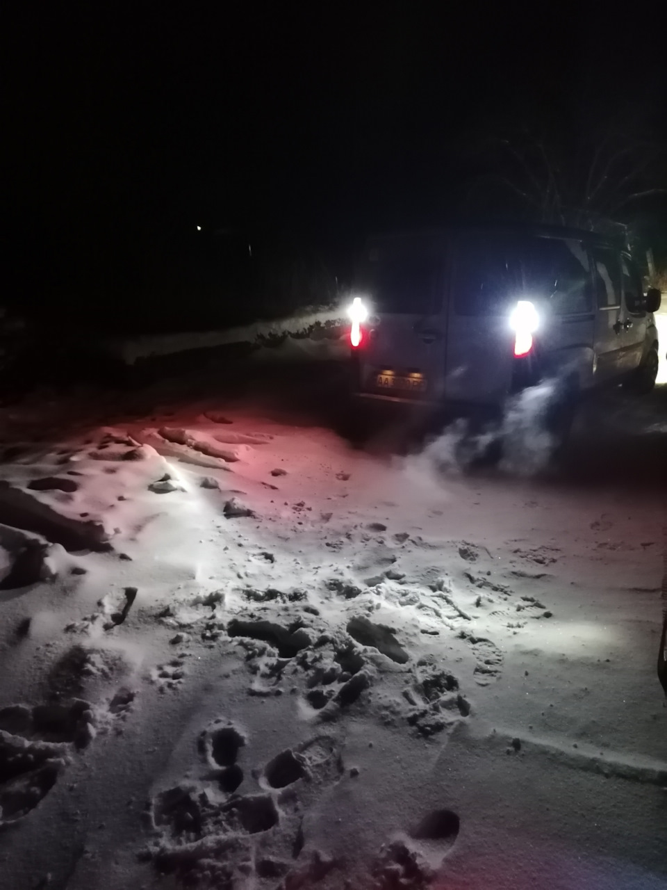Світло заднього ходу вночі 2