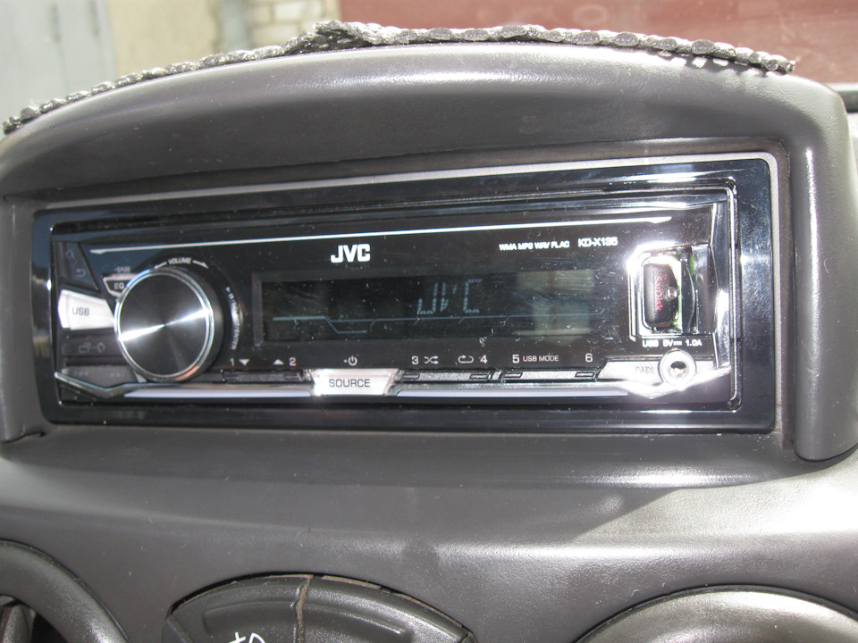 Нова обновочка  АВТОМАГНІТОЛКА JVC 3