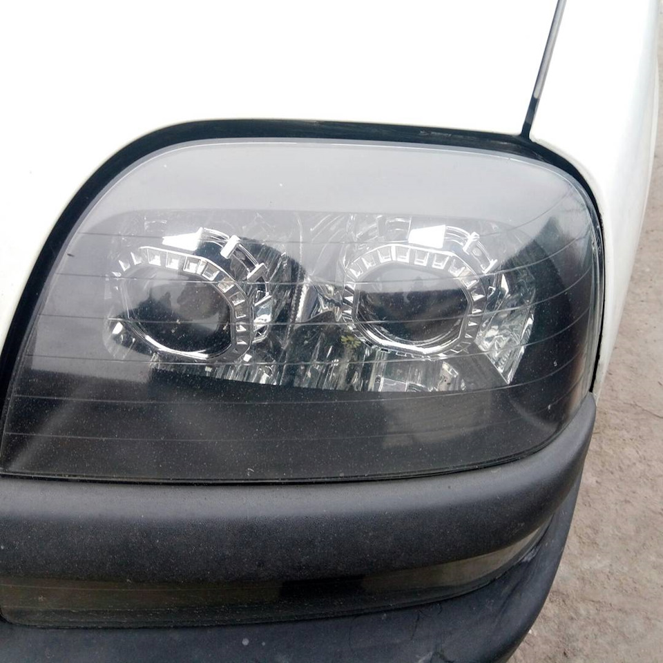 Поліровка та бронювання фар Doblo I 2