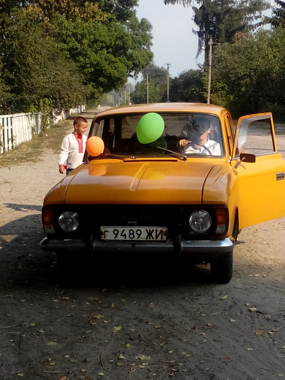 Москвич із двигуном ззаду:D 1