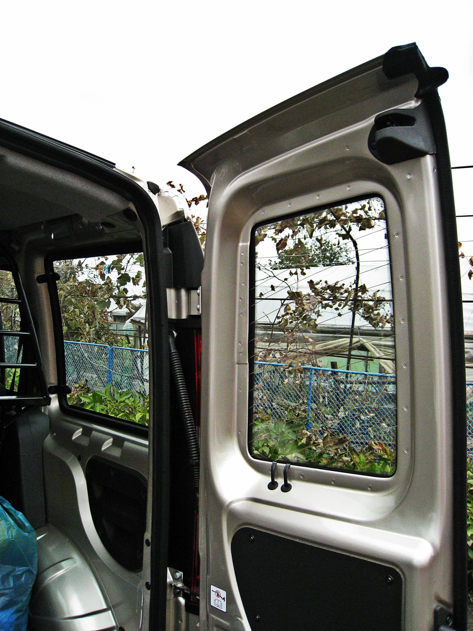 Тонування Doblo 3