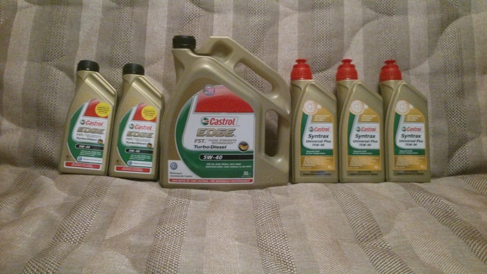 Масло в мотор та КПП Castrol. 1