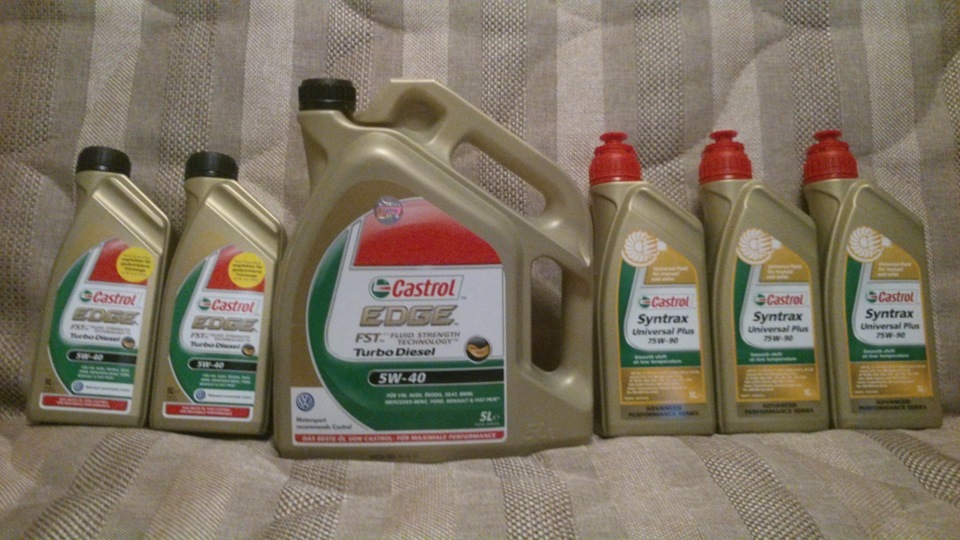 Масло в мотор та КПП Castrol. 3