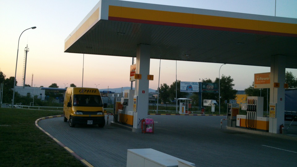 Заправка Shell 2