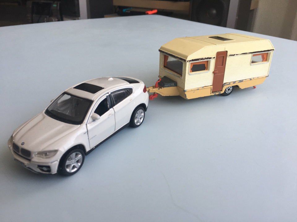 У продовженні кемперної тематики, але в масштабі 1/43 4