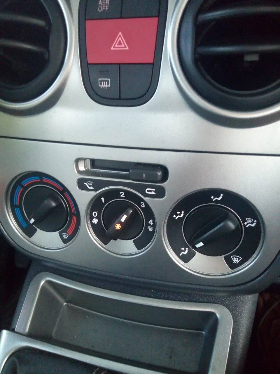 Проблема з A/C
