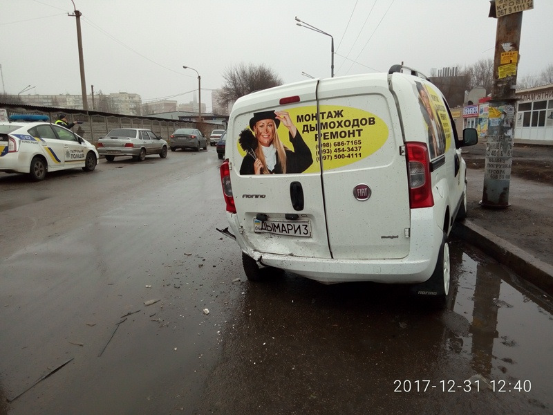 ...хто в лазню, хто в ДТП. 4