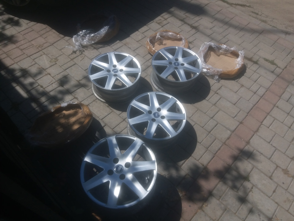 Купив титани R15 на зиму 1