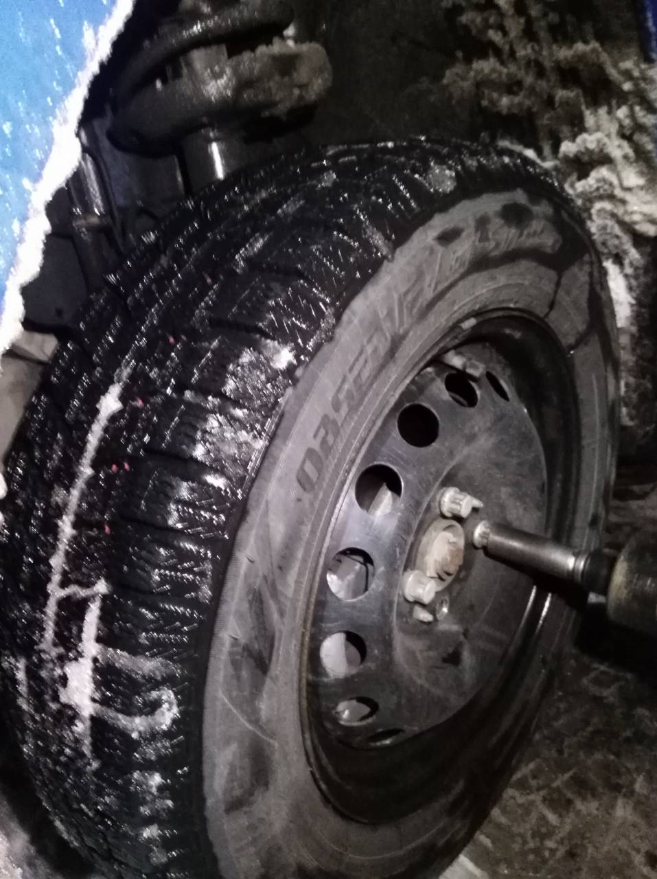 Поставив шип Hakkapeliitta 9 195/65 R15 3