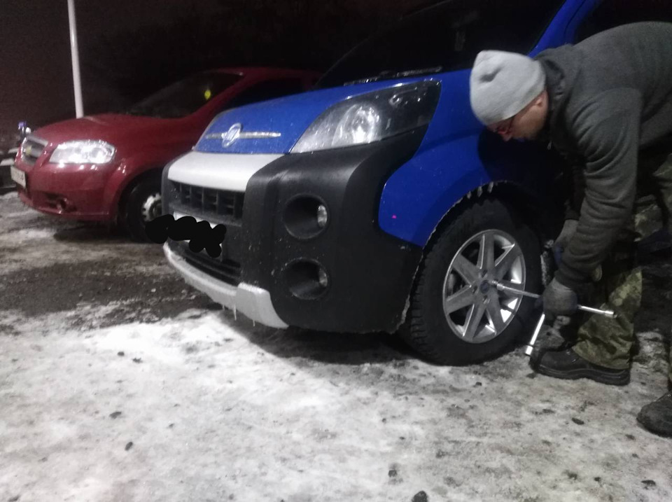 Поставив шип Hakkapeliitta 9 195/65 R15 4