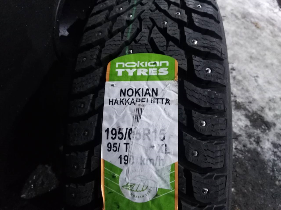 Поставив шип Hakkapeliitta 9 195/65 R15 2