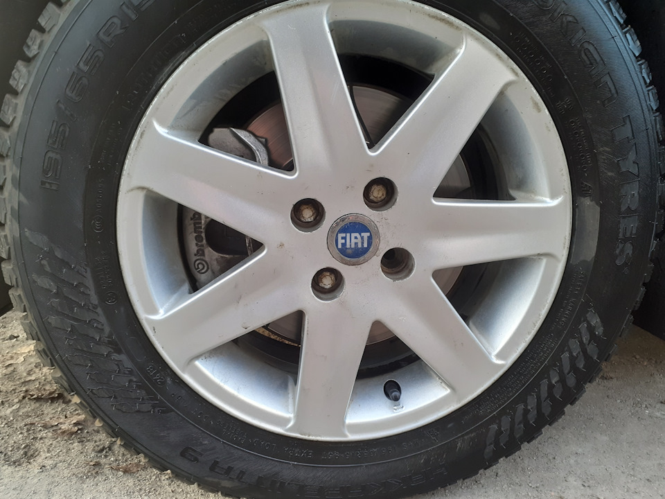 Привіт, Hakkapeliitta9! 195/65 R15 3