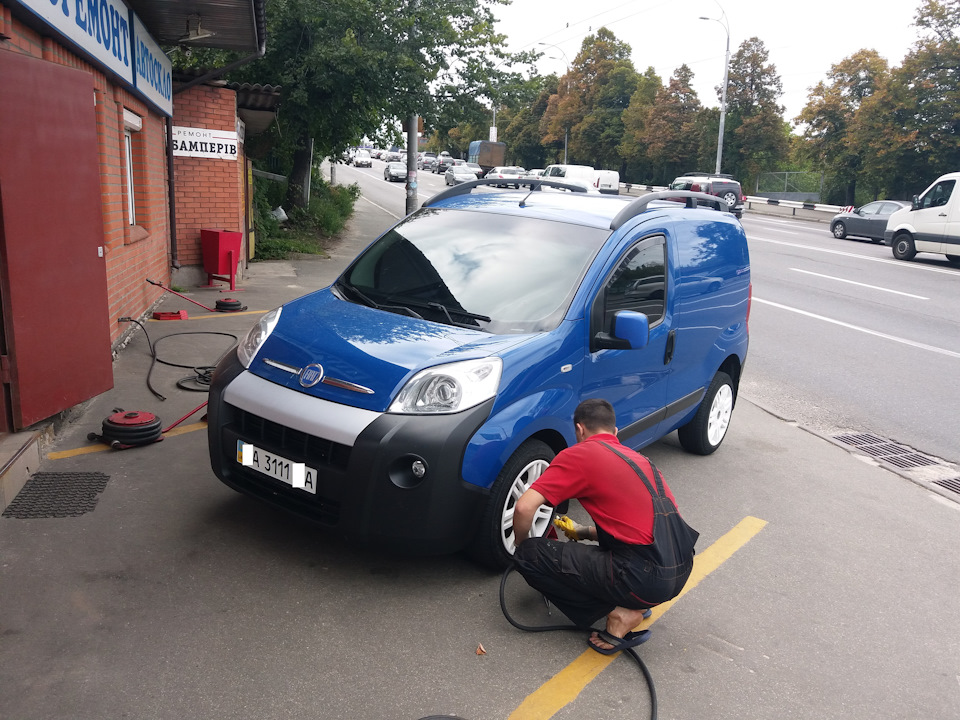 Перевірив тиск коліс 3