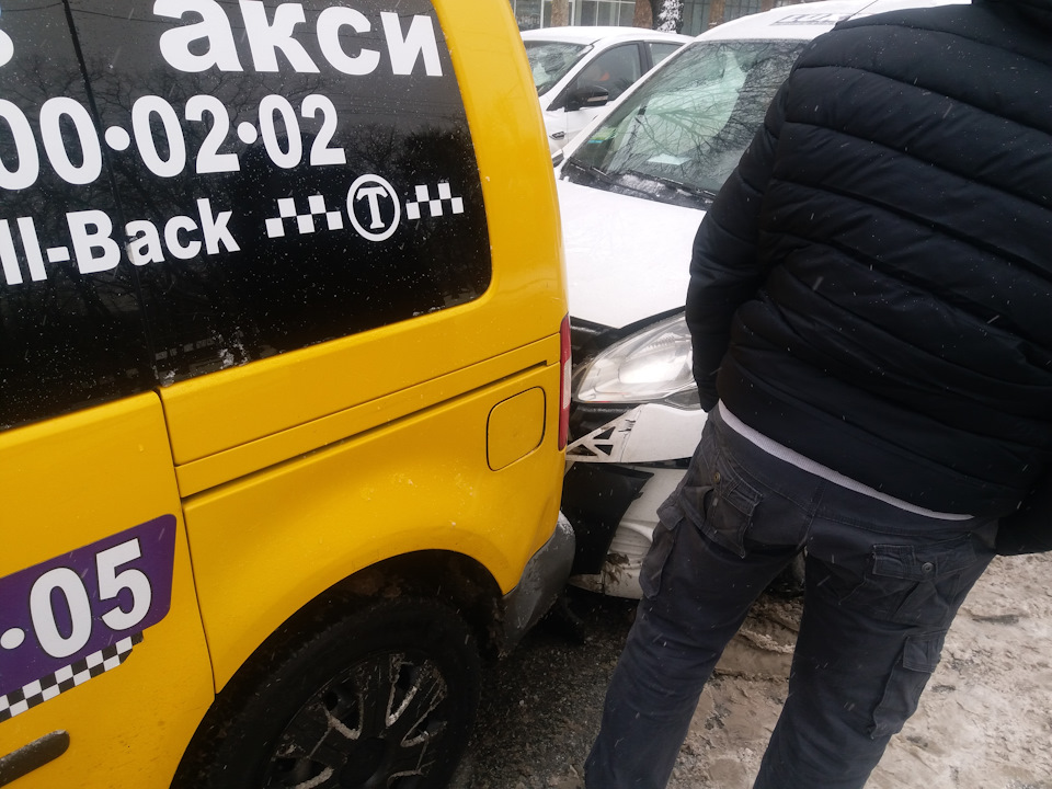 ДТП. Заїхали в Лунтіка. 4