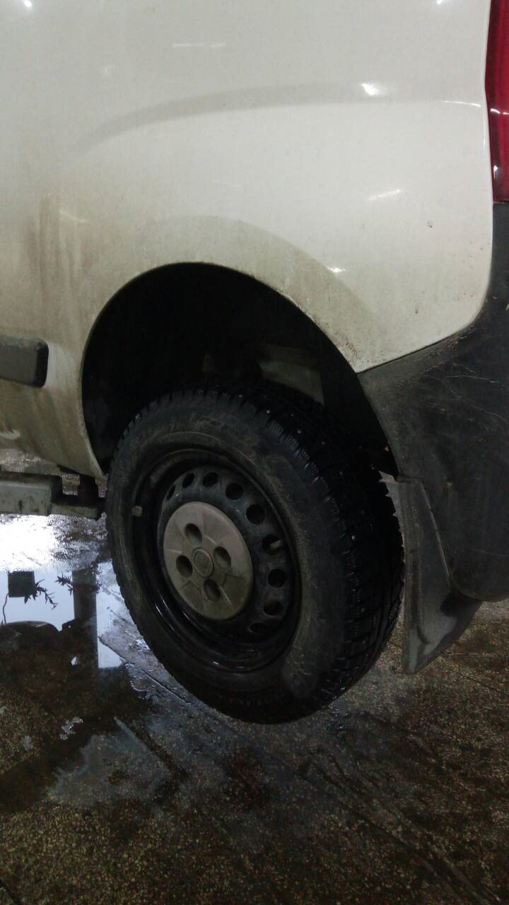 Поставив проставки +2 см. 3