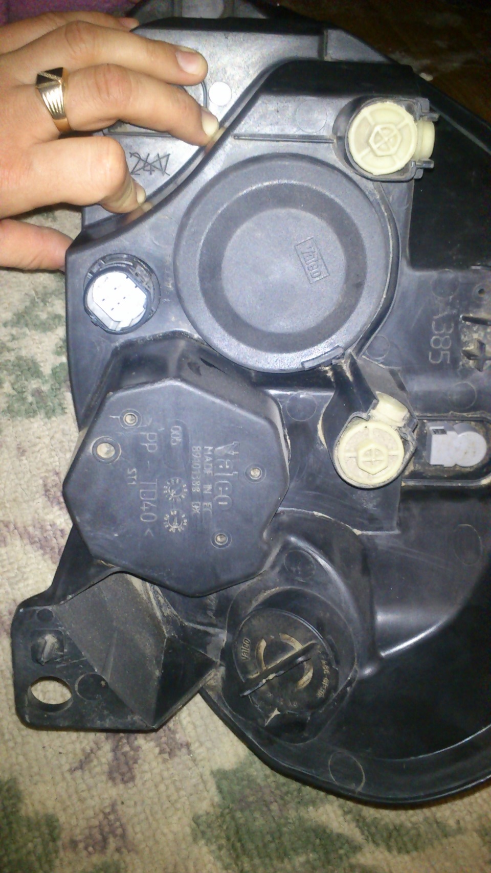 Продам Оригінальну праву фару Valeo. 1
