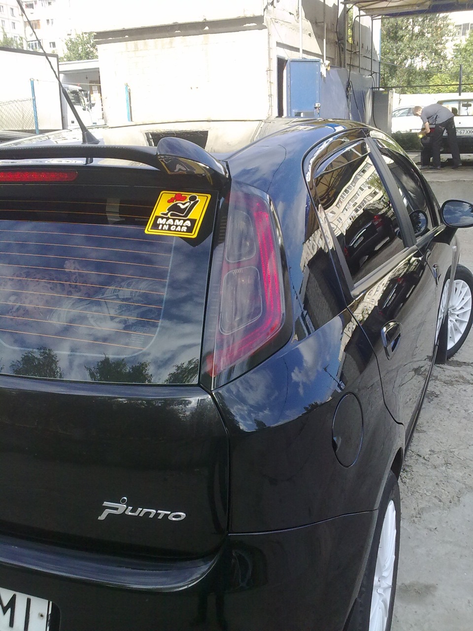 Продам Оригінальні задні фари від EVO! 1