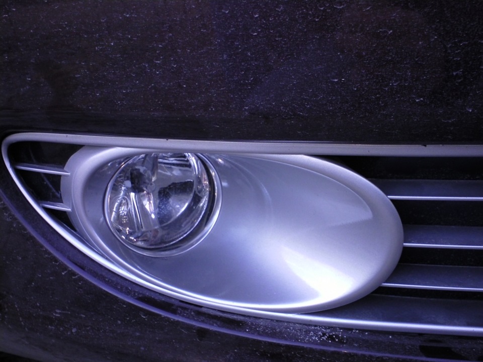 fake grille at fog lights 2