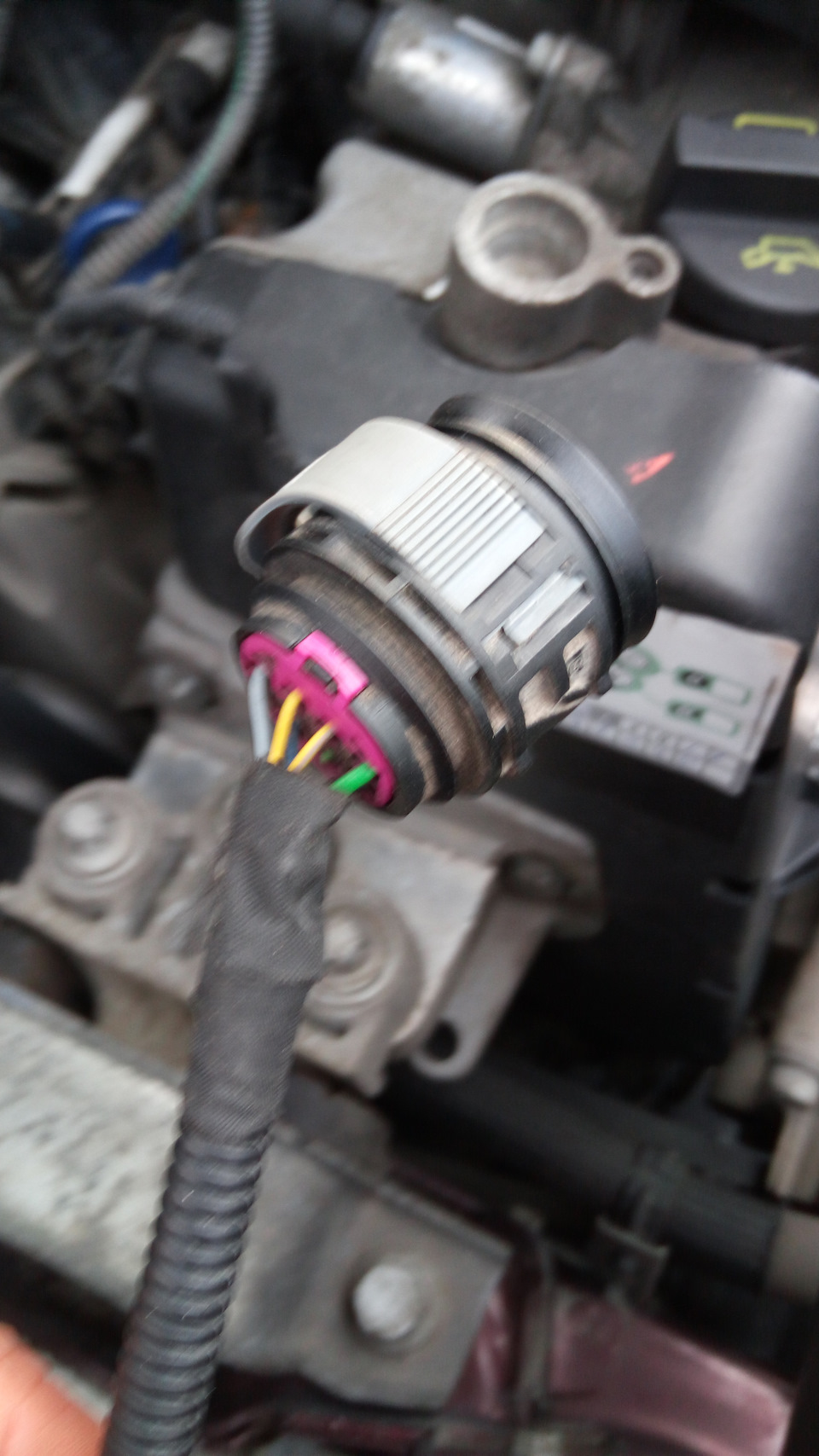 Headlamp socket sealing #1 4