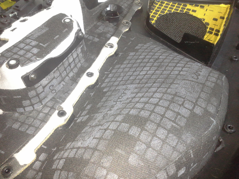 rear door plastic trim vibro insulation 4