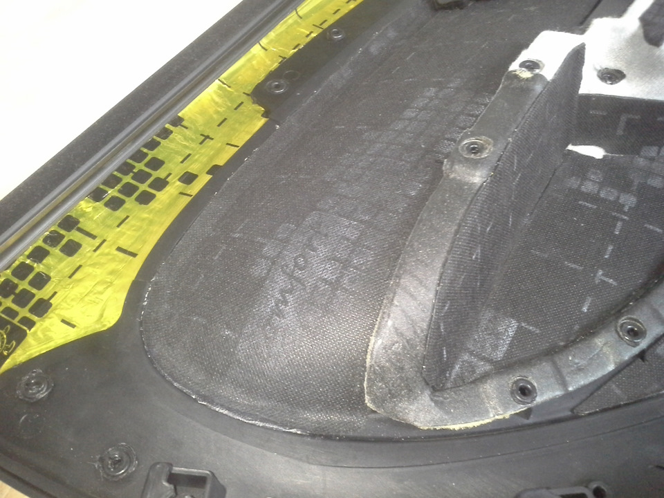 rear door plastic trim vibro insulation 3